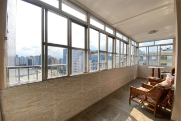 Apartamento à venda em São Vicente no Bairro de Itararé na Rua Onze de Junho 357