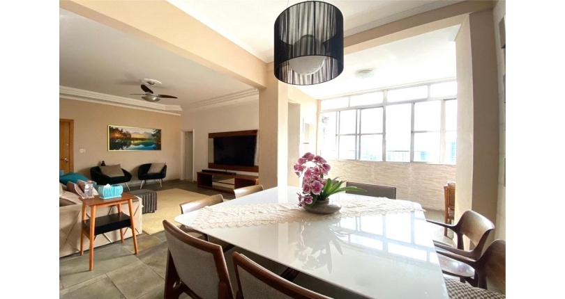 Apartamento à venda em São Vicente no Bairro de Itararé na Rua Onze de Junho 357