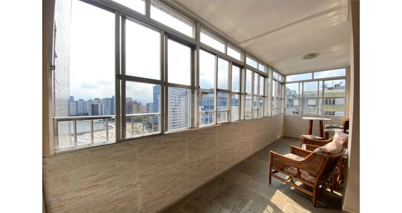 Apartamento à venda em São Vicente no Bairro de Itararé na Rua Onze de Junho 357