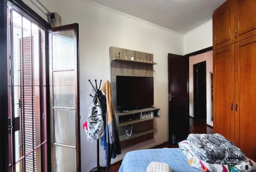 Bom Sobrado à venda no Bairro do Parque São Domingos na Rua Pedro Sernagiotti