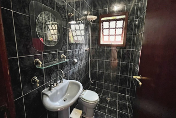 Bom Sobrado à venda no Bairro do Parque São Domingos na Rua Pedro Sernagiotti