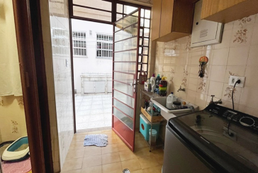 Bom Sobrado à venda no Bairro do Parque São Domingos na Rua Pedro Sernagiotti