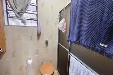 Bom Sobrado à venda no Bairro do Parque São Domingos na Rua Pedro Sernagiotti