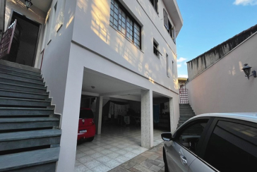 Bom Sobrado à venda no Bairro do Parque São Domingos na Rua Pedro Sernagiotti