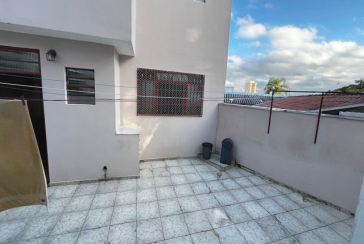 Bom Sobrado à venda no Bairro do Parque São Domingos na Rua Pedro Sernagiotti