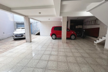 Bom Sobrado à venda no Bairro do Parque São Domingos na Rua Pedro Sernagiotti