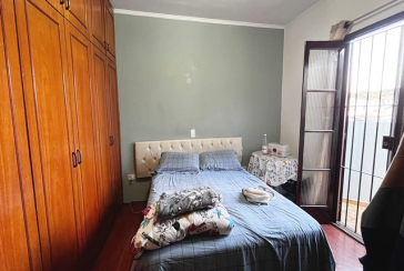 Bom Sobrado à venda no Bairro do Parque São Domingos na Rua Pedro Sernagiotti