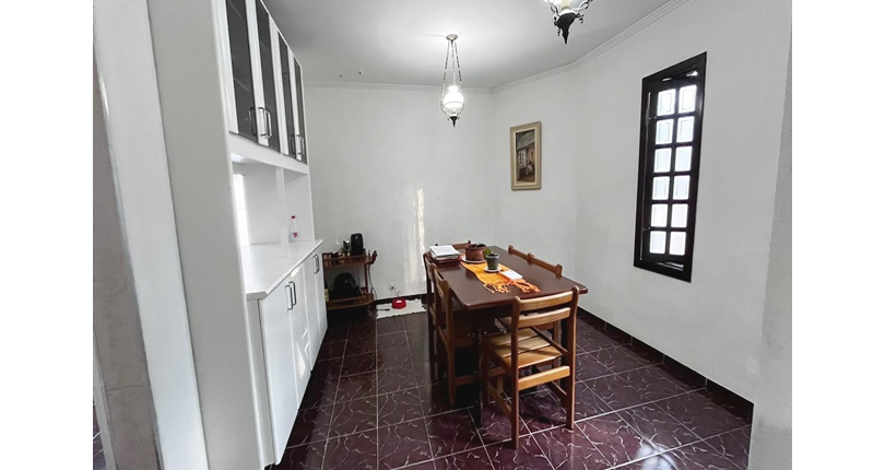 Bom Sobrado à venda no Bairro do Parque São Domingos na Rua Pedro Sernagiotti