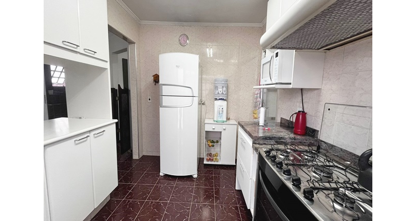 Bom Sobrado à venda no Bairro do Parque São Domingos na Rua Pedro Sernagiotti