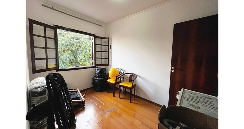 Bom Sobrado à venda no Bairro do Parque São Domingos na Rua Pedro Sernagiotti