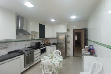 Bom Sobrado à venda no Bairro da Vila Jaguará na Rua Artur Orlando,