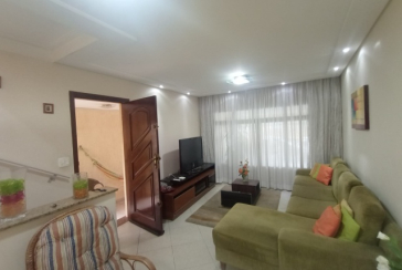 Bom Sobrado à venda no Bairro da Vila Jaguará na Rua Artur Orlando,