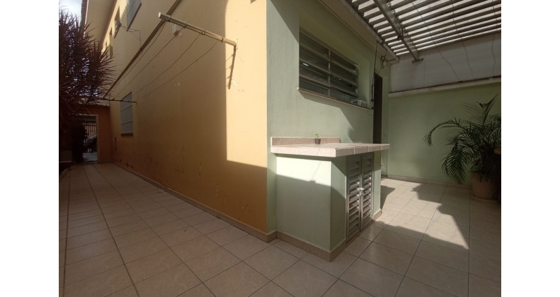 Bom Sobrado à venda no Bairro da Vila Jaguará na Rua Artur Orlando,