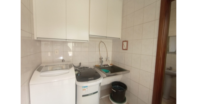 Bom Sobrado à venda no Bairro da Vila Jaguará na Rua Artur Orlando,