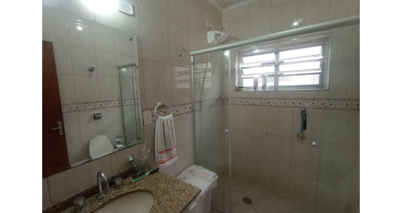 Bom Sobrado à venda no Bairro da Vila Jaguará na Rua Artur Orlando,