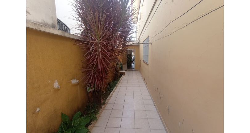 Bom Sobrado à venda no Bairro da Vila Jaguará na Rua Artur Orlando,