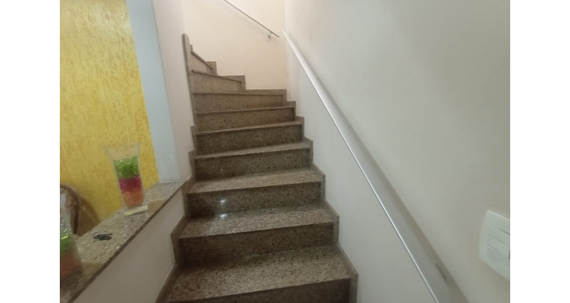 Bom Sobrado à venda no Bairro da Vila Jaguará na Rua Artur Orlando,