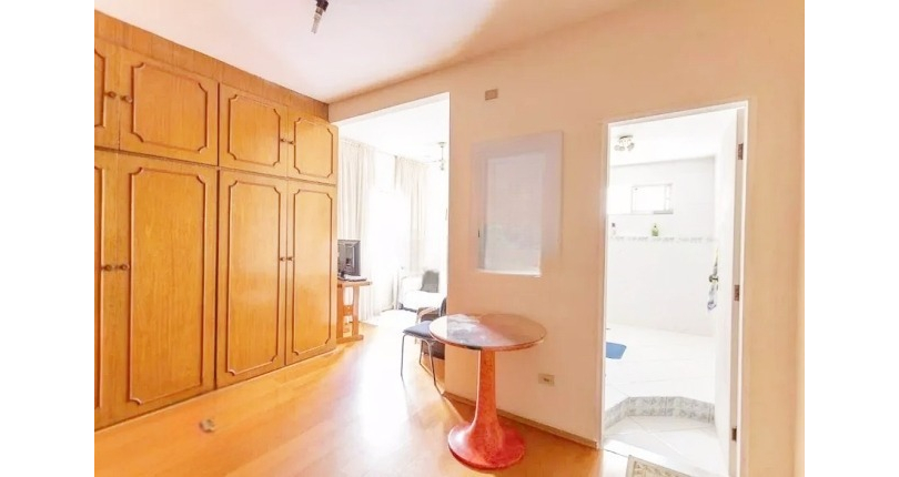 Casa à venda no Bairro da Vila Romana na Rua Vespasiano