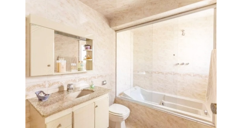 Casa à venda no Bairro da Vila Romana na Rua Vespasiano