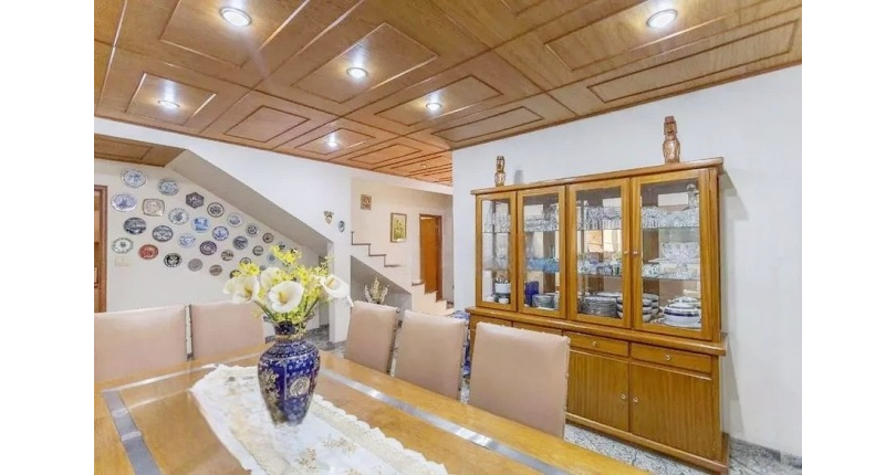 Casa à venda no Bairro da Vila Romana na Rua Vespasiano