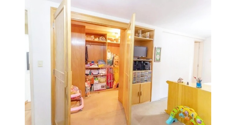 Casa à venda no Bairro da Vila Romana na Rua Vespasiano