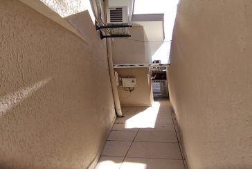 Belo Sobrado à venda no Bairro do Jardim Marisa na Rua José de Souza Ferreira