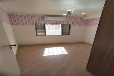 Belo Sobrado à venda no Bairro do Jardim Marisa na Rua José de Souza Ferreira