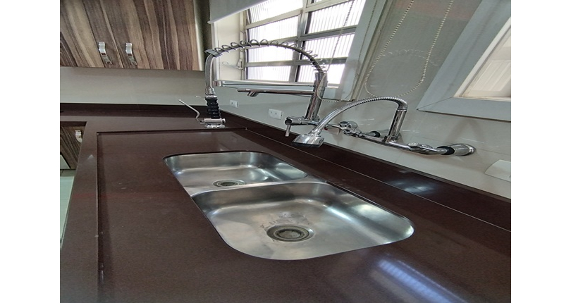 Belo Sobrado à venda no Bairro do Jardim Marisa na Rua José de Souza Ferreira