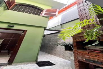 Belo Sobrado à venda no Bairro da Vila Boaçava na Rua Ribeirão Vermelho,