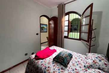 Belo Sobrado à venda no Bairro da Vila Boaçava na Rua Ribeirão Vermelho,