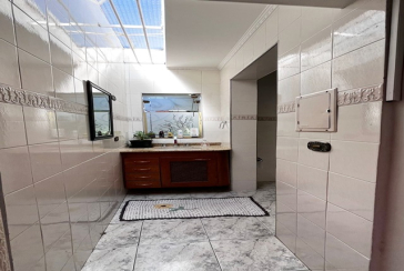 Belo Sobrado à venda no Bairro da Vila Boaçava na Rua Ribeirão Vermelho,