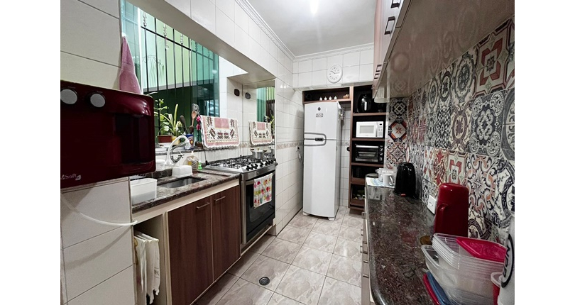 Belo Sobrado à venda no Bairro da Vila Boaçava na Rua Ribeirão Vermelho,