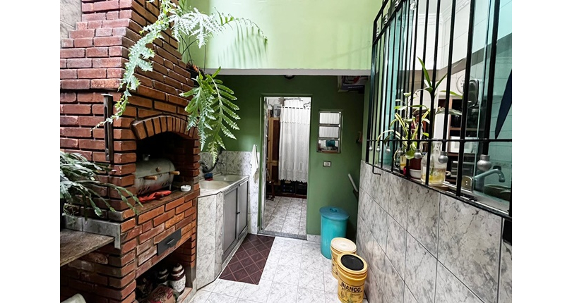 Belo Sobrado à venda no Bairro da Vila Boaçava na Rua Ribeirão Vermelho,