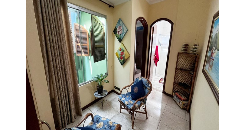 Belo Sobrado à venda no Bairro da Vila Boaçava na Rua Ribeirão Vermelho,