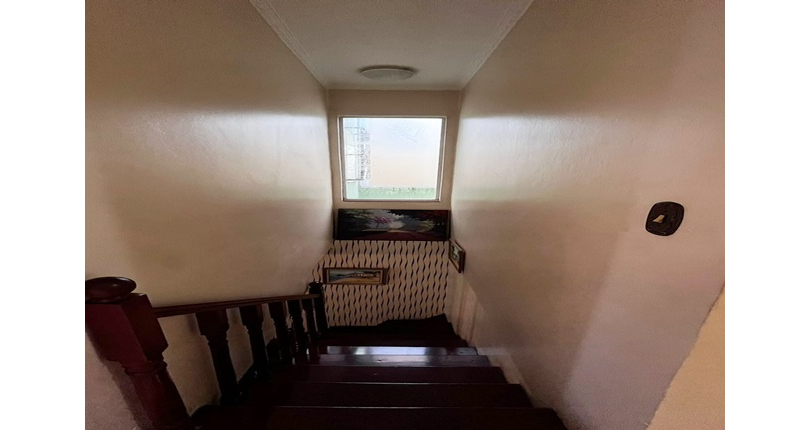 Belo Sobrado à venda no Bairro da Vila Boaçava na Rua Ribeirão Vermelho,