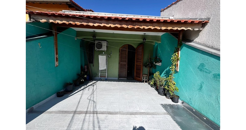 Belo Sobrado à venda no Bairro da Vila Boaçava na Rua Ribeirão Vermelho,