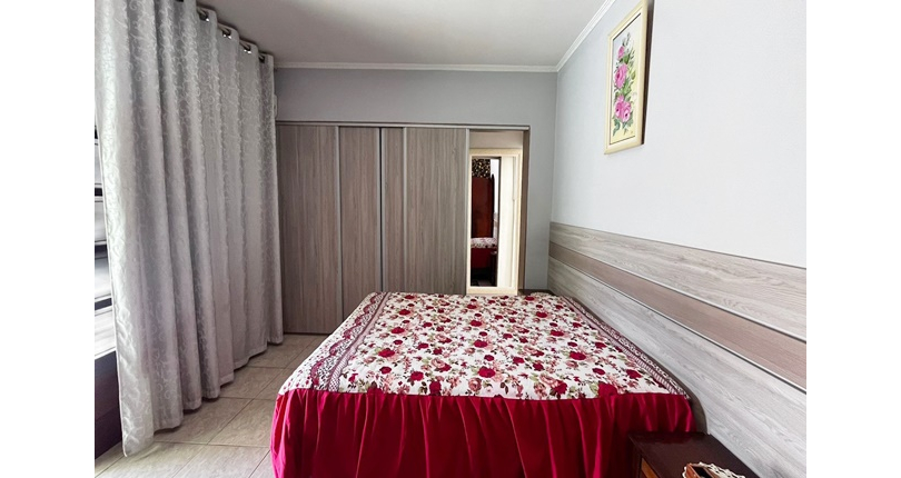 Belo Sobrado à venda no Bairro da Vila Boaçava na Rua Ribeirão Vermelho,