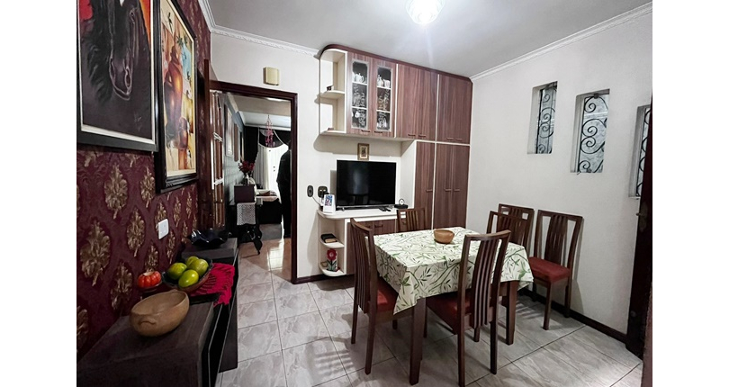 Belo Sobrado à venda no Bairro da Vila Boaçava na Rua Ribeirão Vermelho,