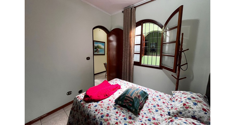 Belo Sobrado à venda no Bairro da Vila Boaçava na Rua Ribeirão Vermelho,