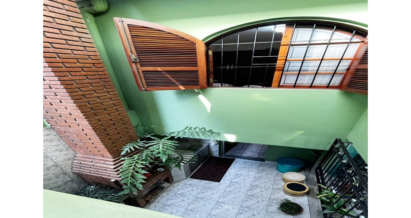 Belo Sobrado à venda no Bairro da Vila Boaçava na Rua Ribeirão Vermelho,