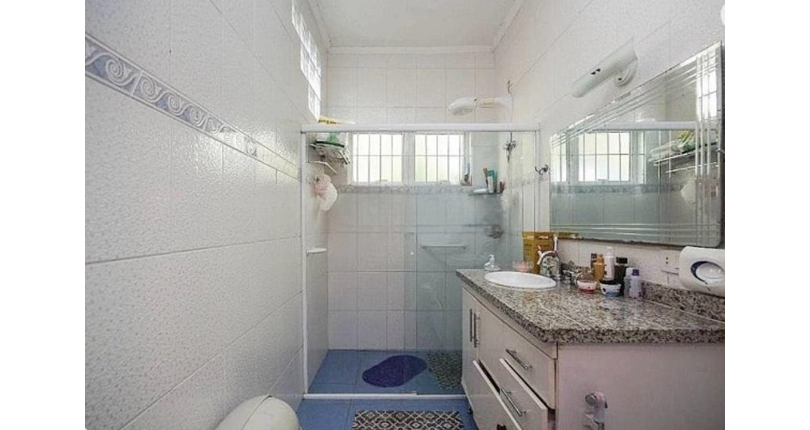 Casa Térrea à venda no Bairro do Parque São Domingos na Avenida General Charles de Gaulle