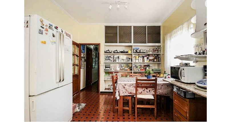 Casa Térrea à venda no Bairro do Parque São Domingos na Avenida General Charles de Gaulle