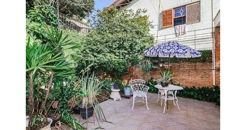 Casa Térrea à venda no Bairro do Parque São Domingos na Avenida General Charles de Gaulle