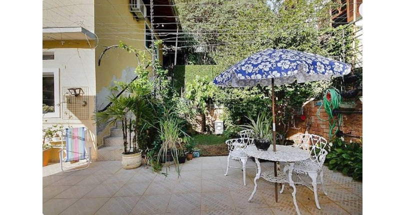 Casa Térrea à venda no Bairro do Parque São Domingos na Avenida General Charles de Gaulle