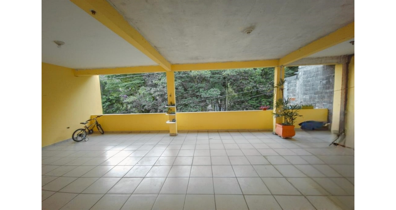 Casa à venda no Bairro da Vila Chica Luisa na Rua Antônio Cardoso Nogueira