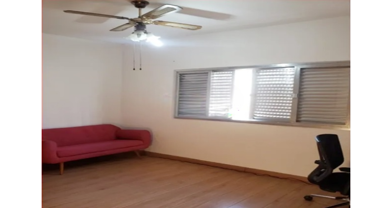 Casa à venda no Bairro da Vila Chica Luisa na Rua Antônio Cardoso Nogueira