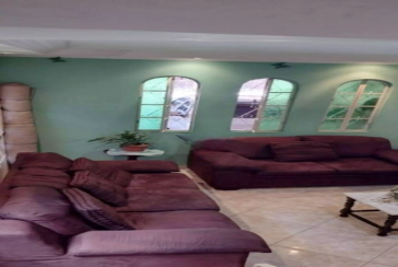 Sobrado à venda no Bairro do Conjunto Habitacional Turística na Rua Duse Naccarati