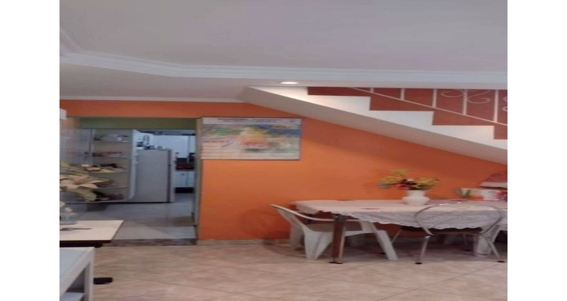 Sobrado à venda no Bairro do Conjunto Habitacional Turística na Rua Duse Naccarati