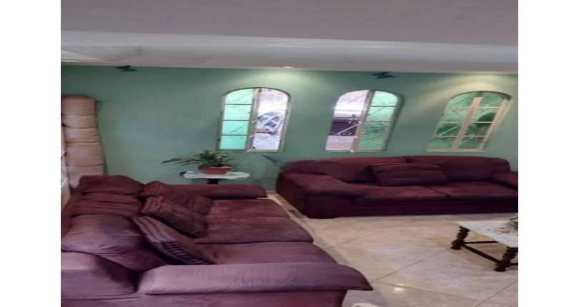 Sobrado à venda no Bairro do Conjunto Habitacional Turística na Rua Duse Naccarati