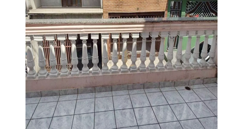 Sobrado à venda no Bairro do Conjunto Habitacional Turística na Rua Duse Naccarati